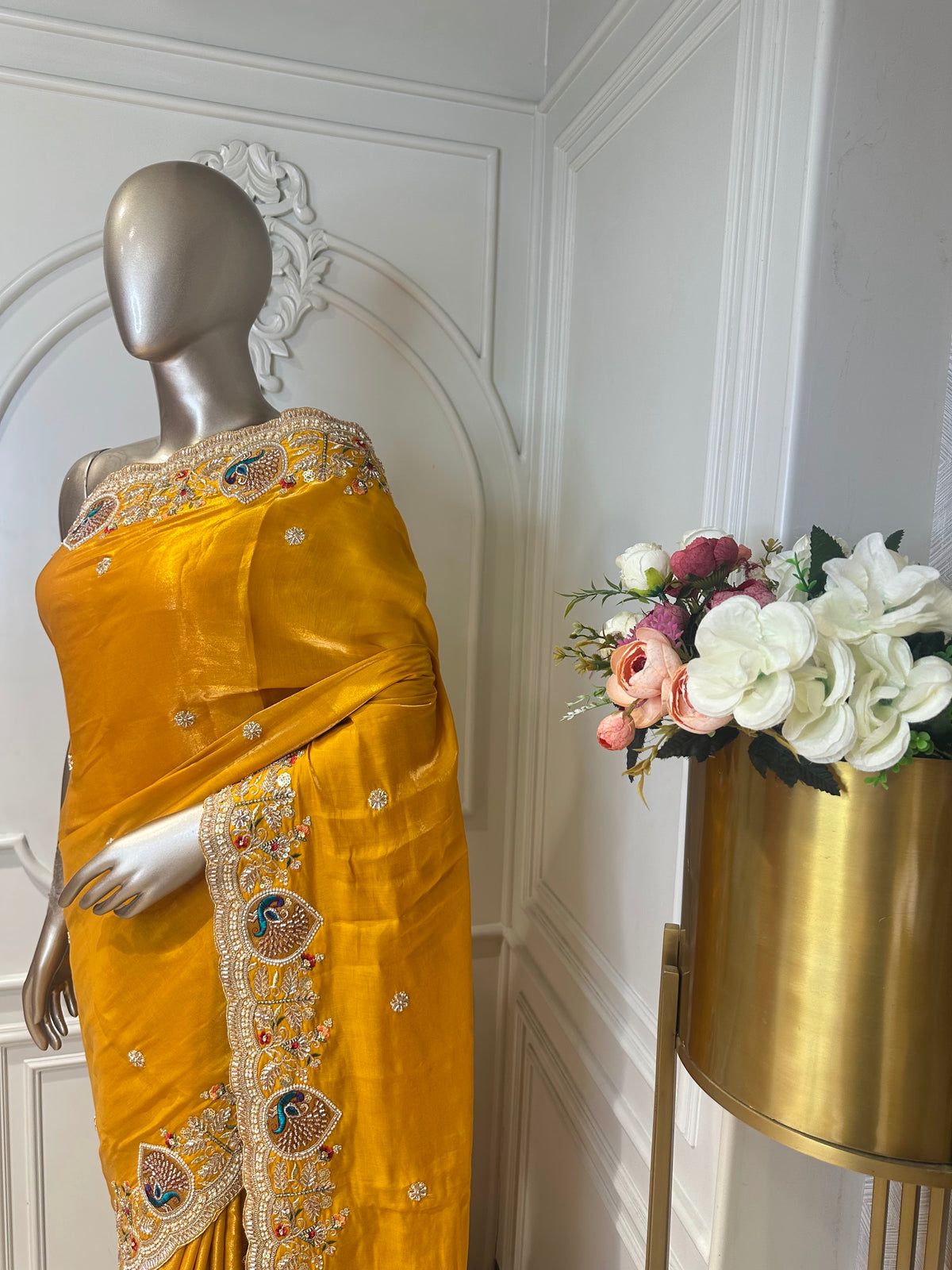 mustard saree by Mamta Saree - pallu detail