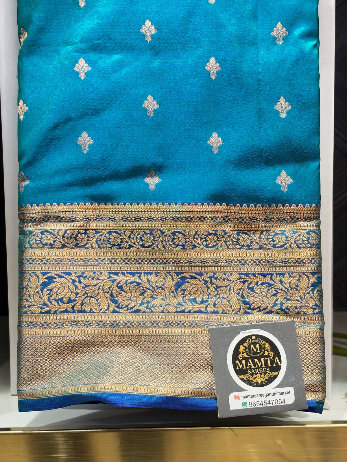 turquoise saree by Mamta Saree - border detail