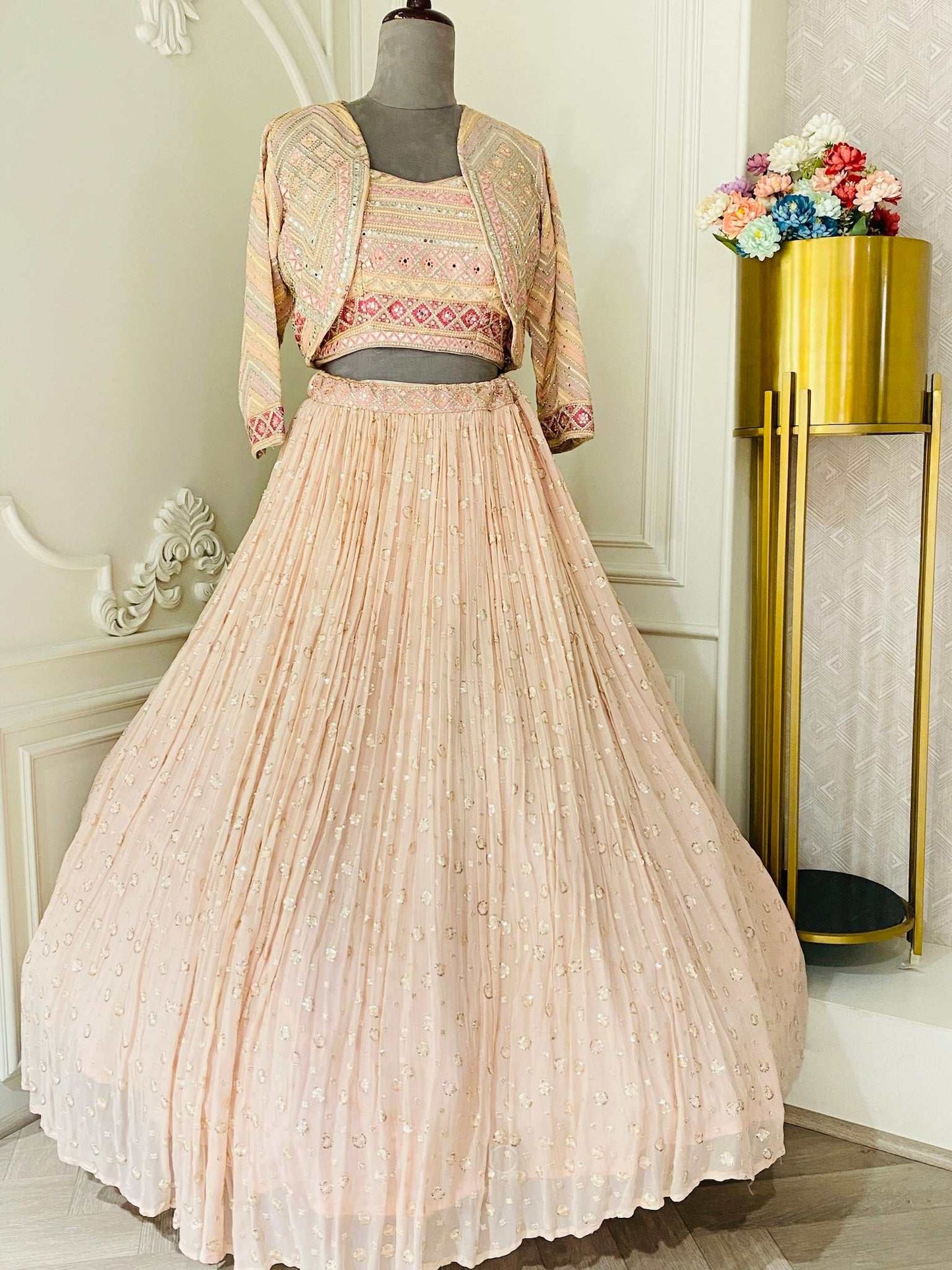 ENCHANTING DRESS WITH MESMERIZING THREAD WORK