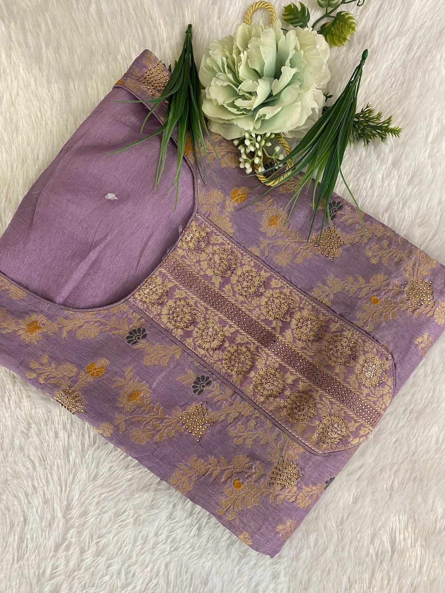 Regal Elegance: Handwoven Banarasi Silk Suit