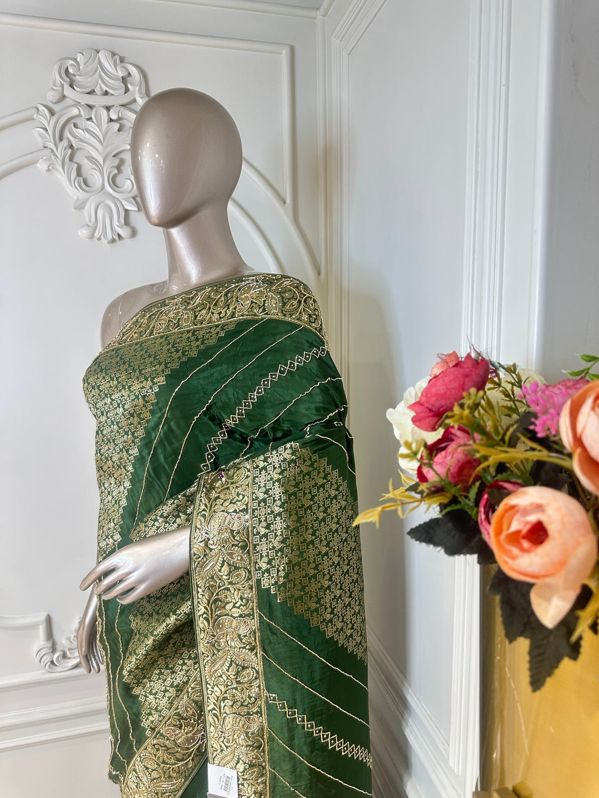 Green saree by Mamta Saree - pallu