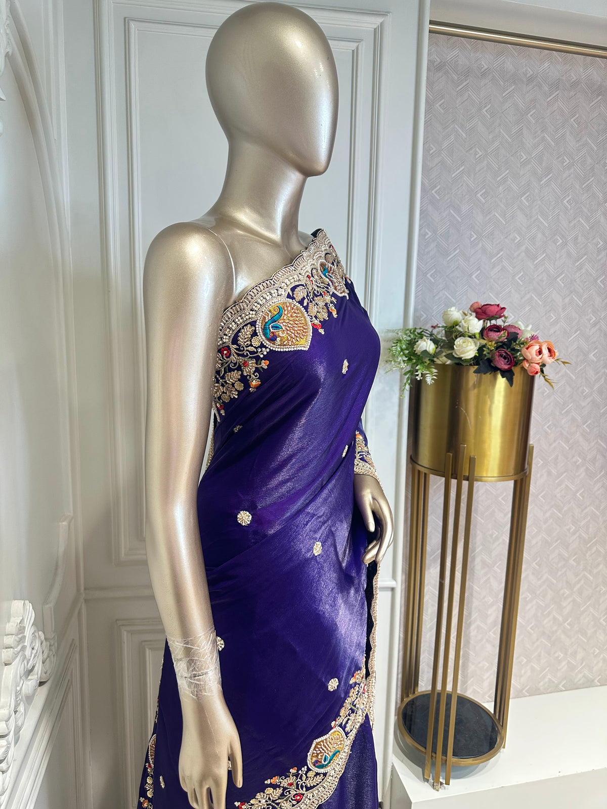 purple saree by Mamta Saree - border detail