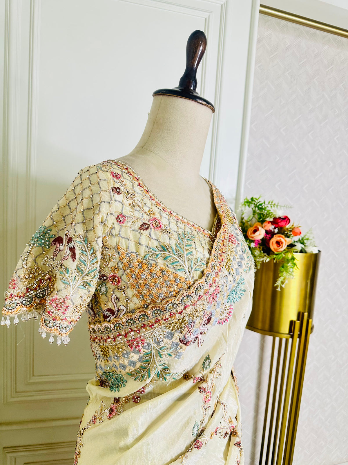 golden saree by Mamta Saree - pallu detail
