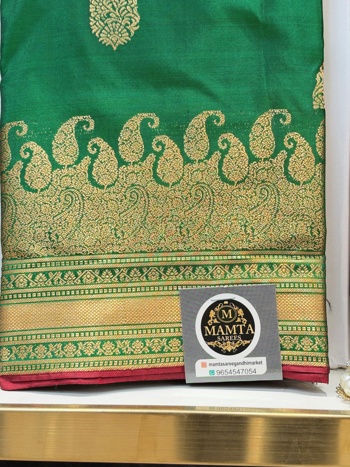 green saree by Mamta Saree - border detail