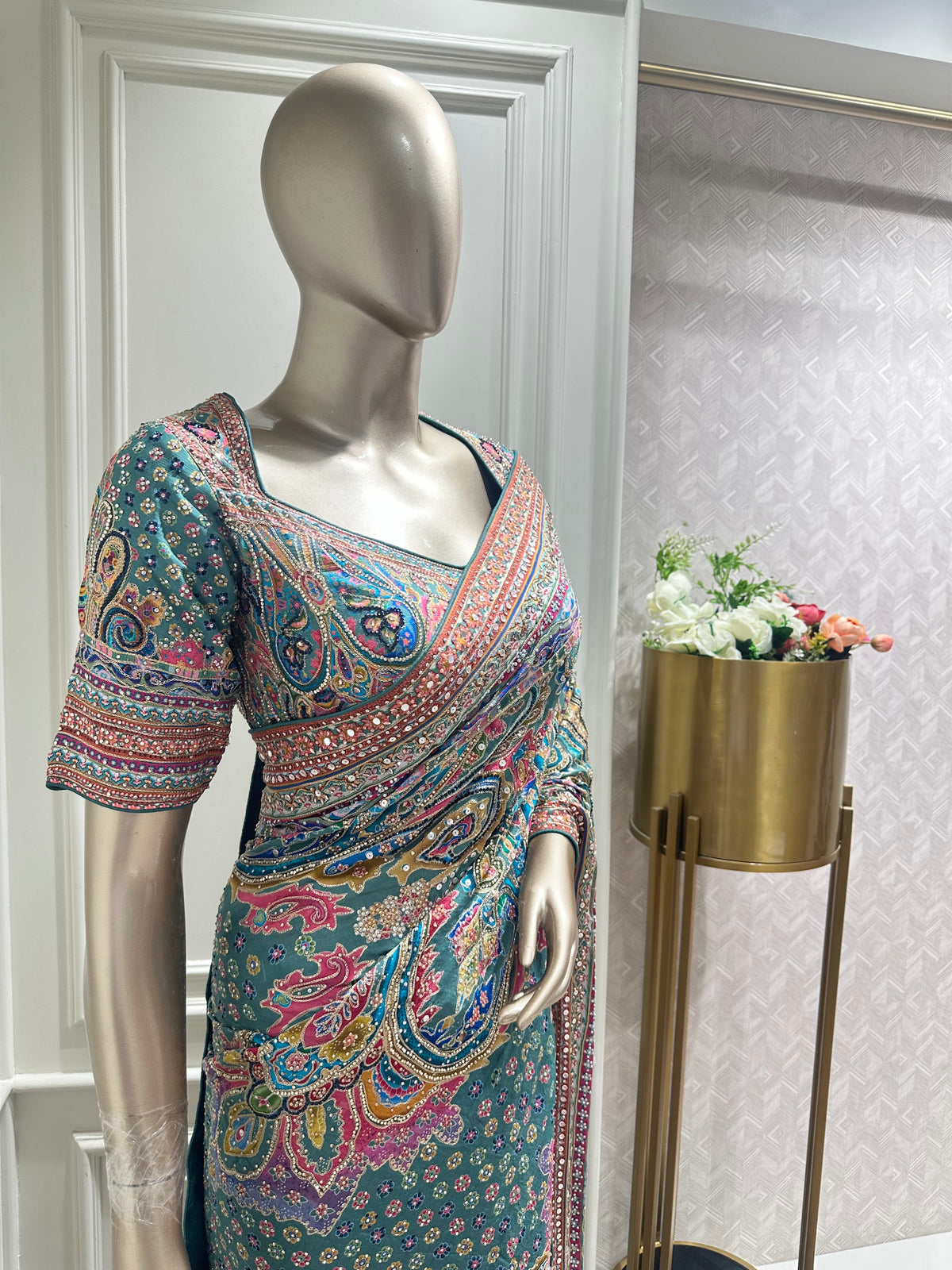 firoze saree by Mamta Saree - print detail