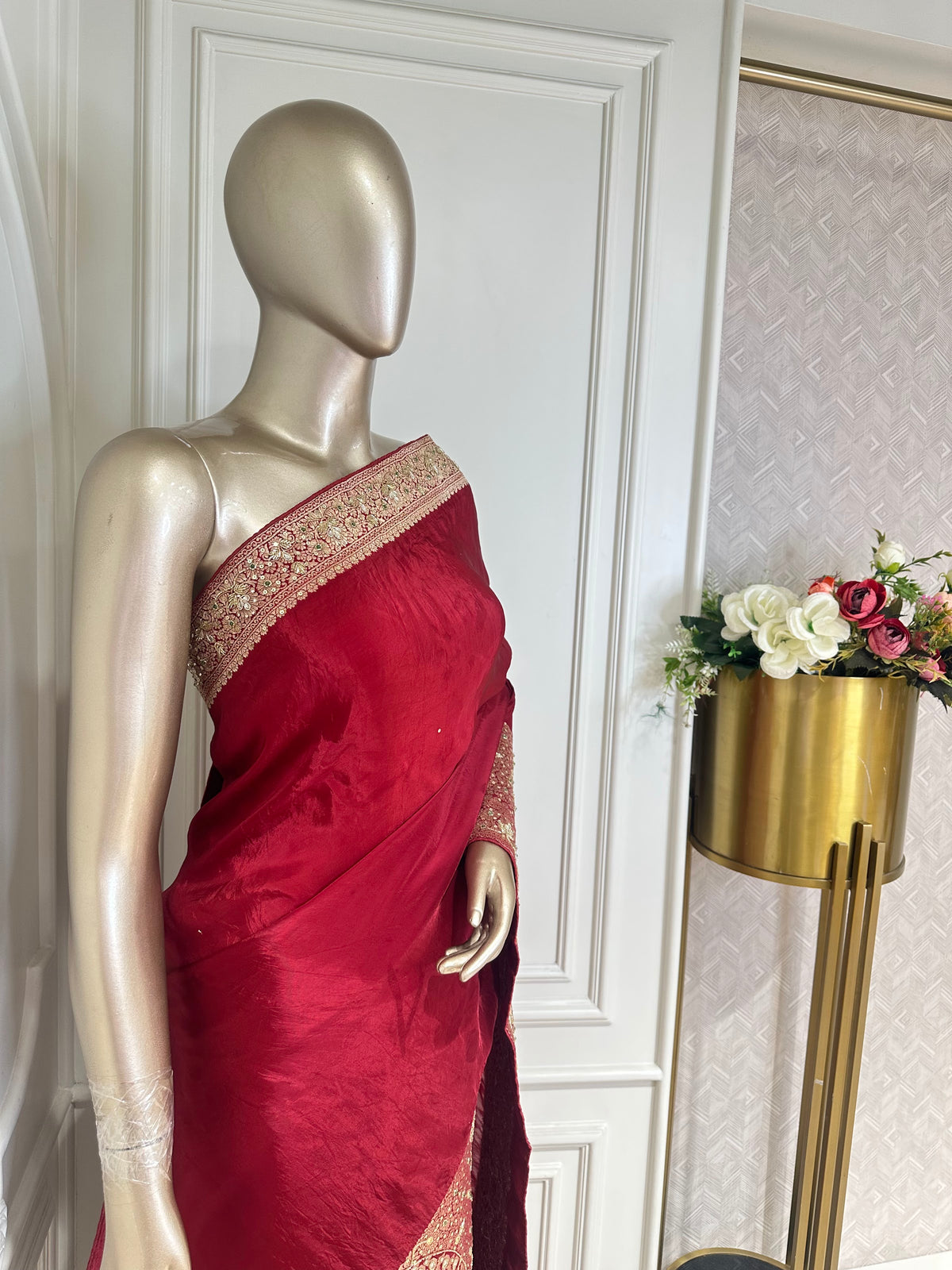 Maroon saree by Mamta Saree - border detail