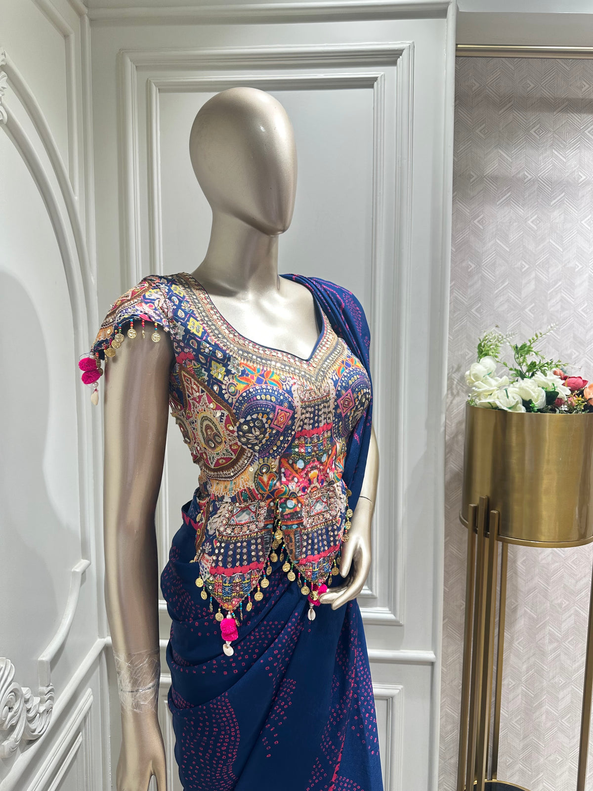 blue saree by Mamta Saree - blouse detail