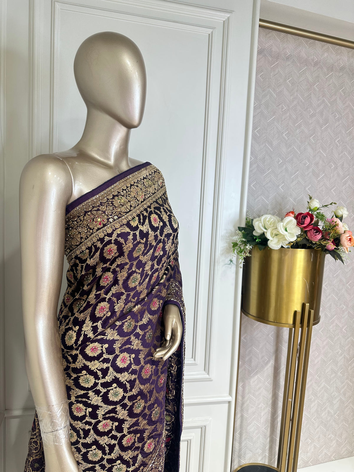 Purple saree by Mamta Saree - border detail