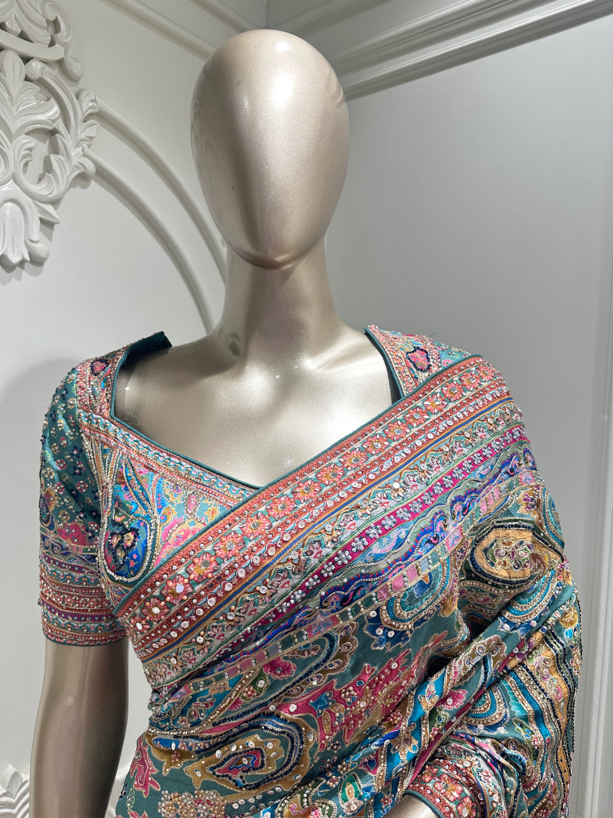 firoze saree by Mamta Saree - border detail