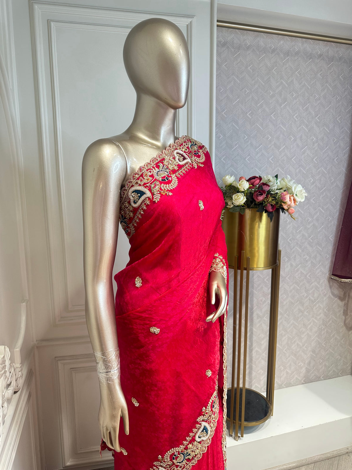 rani pink saree by Mamta Saree - border detail