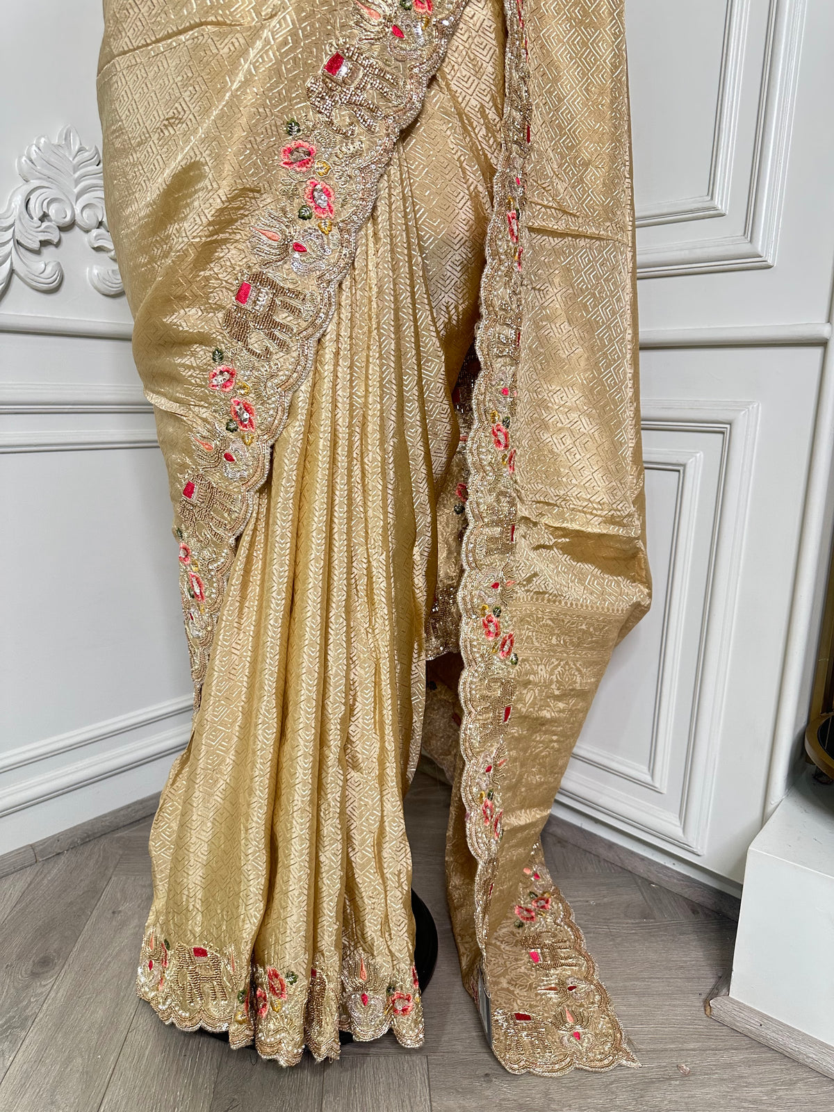 Golden saree by Mamta Saree - pallu drape