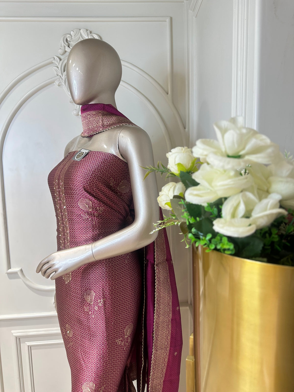 mauve dress material by Mamta Saree - dupatta detail