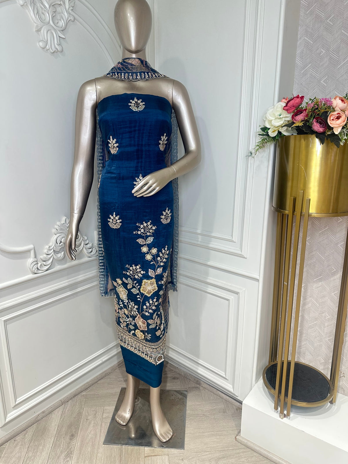 Navy Floral Embroidered Suit Set - front
