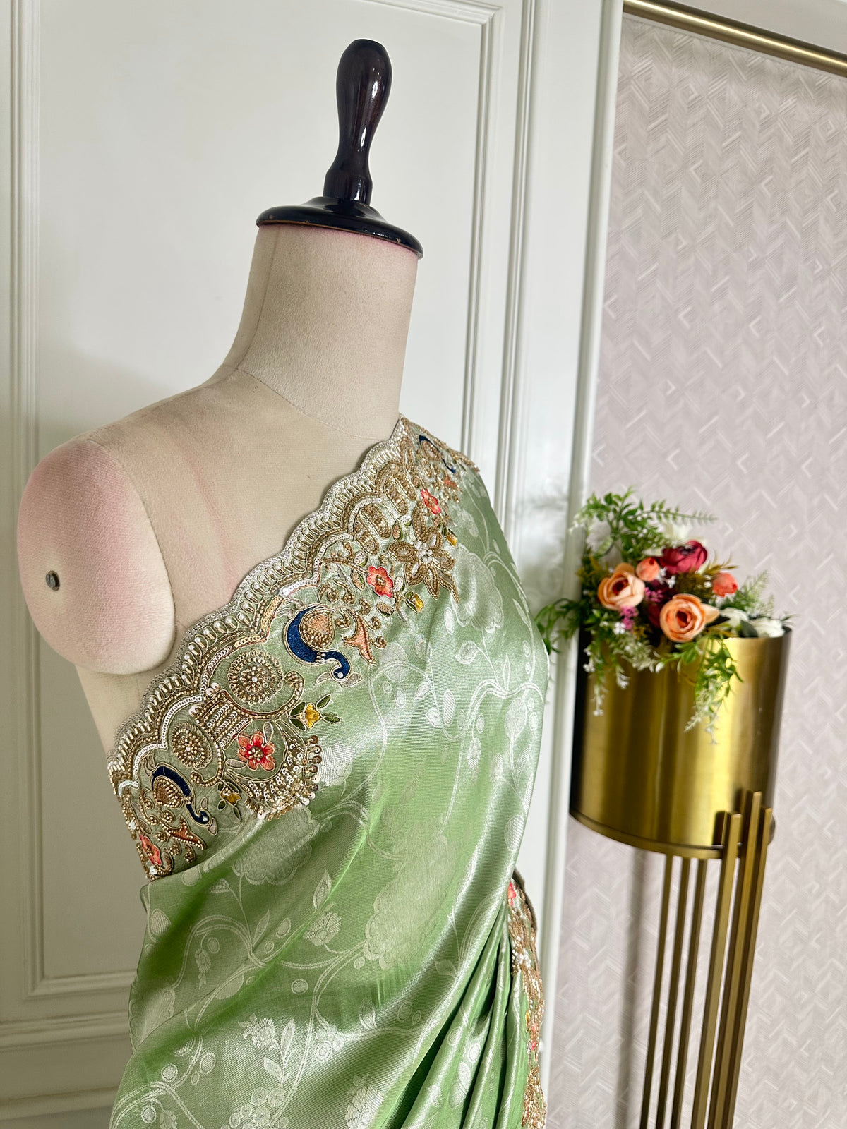 Pista saree by Mamta Saree - border detail