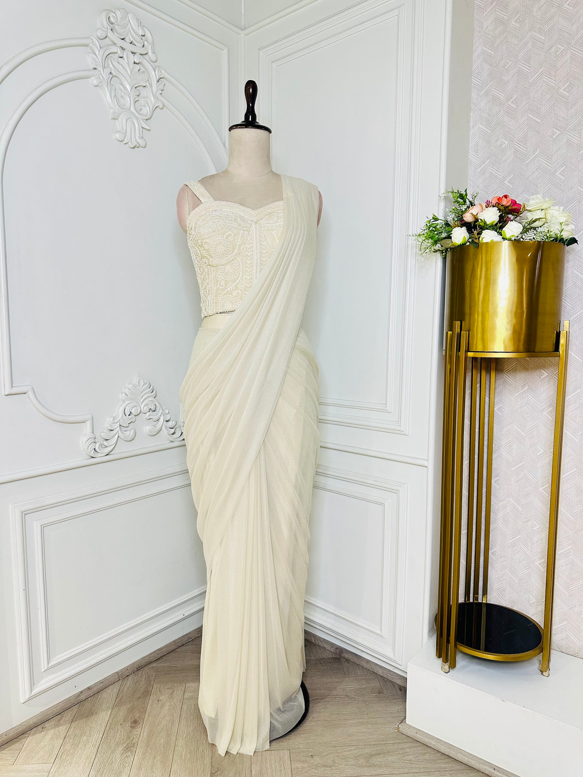 Ivory saree by Mamta Saree - pallu and blouse detail