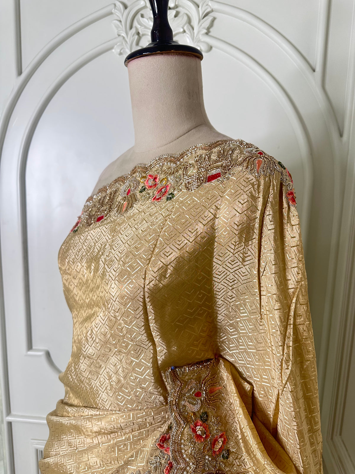 Golden saree by Mamta Saree - pallu detail