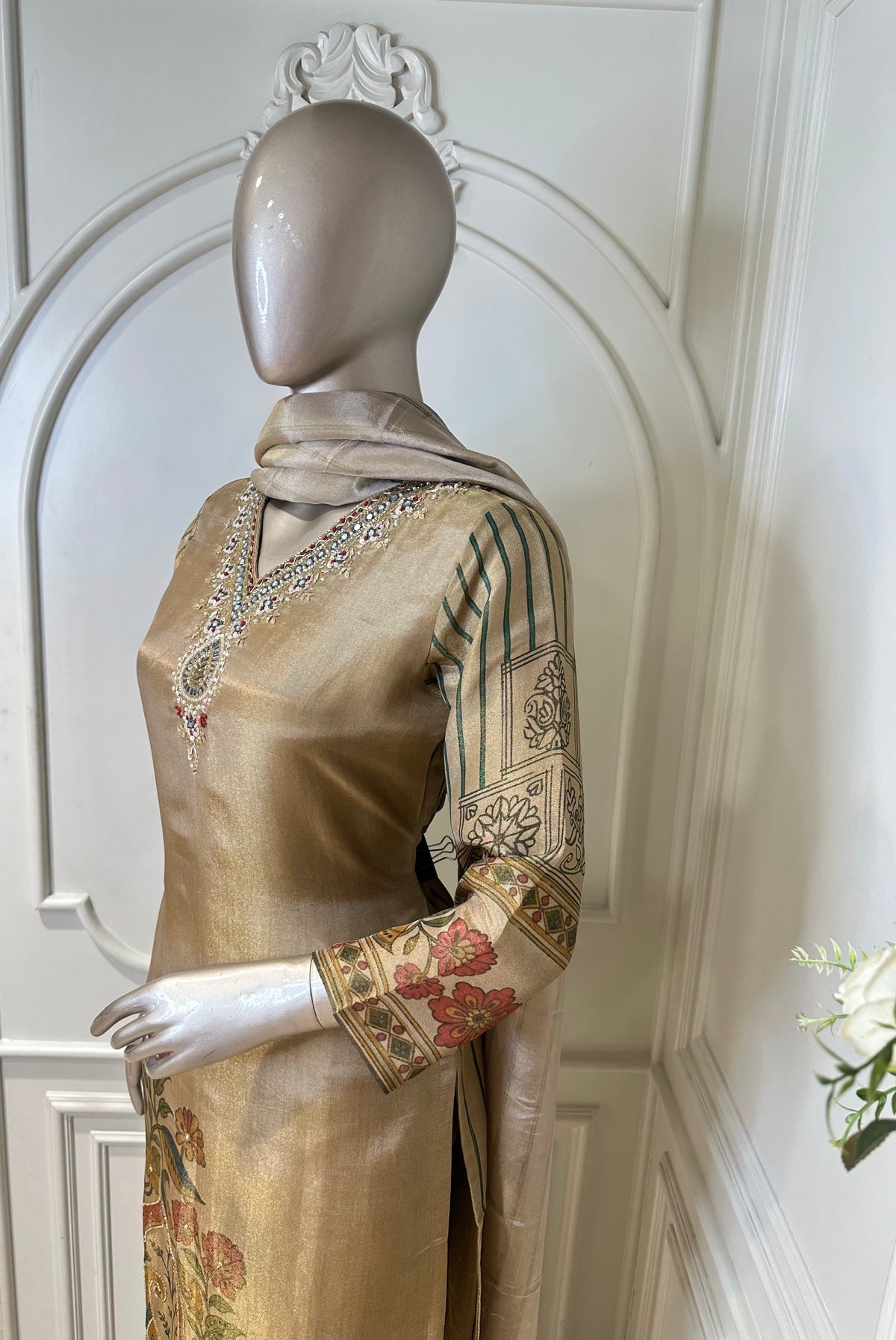 beige suit set by Mamta Saree - dupatta detail