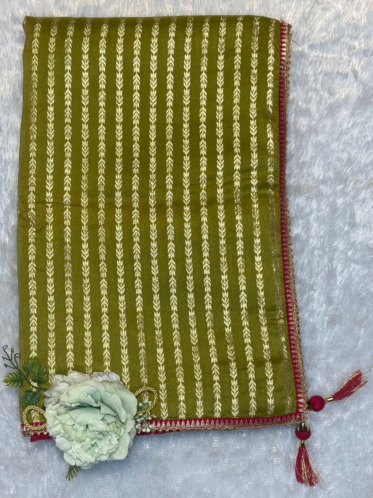 SOFT DOLA SILK SAREE WITH CONTRAST BORDER
