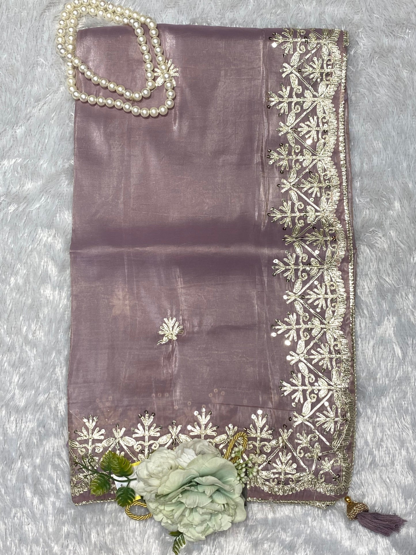 wrinkle free fabric with goat work border