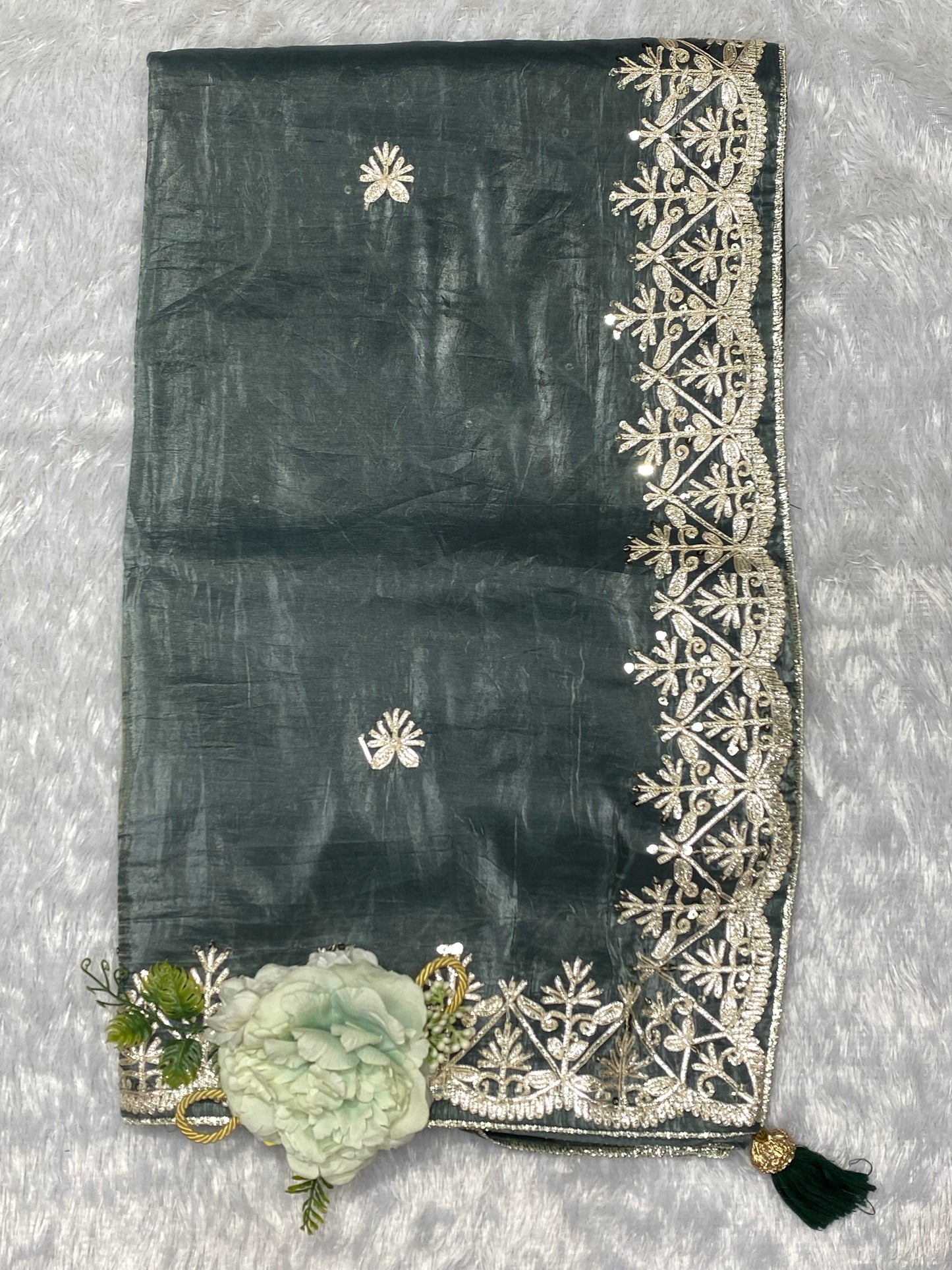 wrinkle free fabric with goat work border