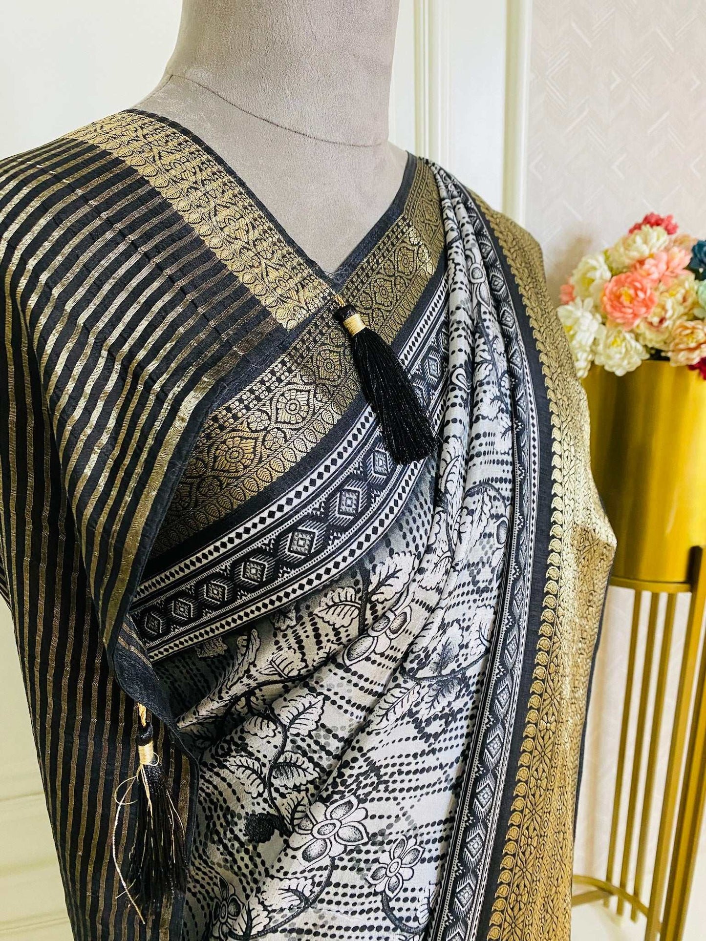 Black and white Printed Saree