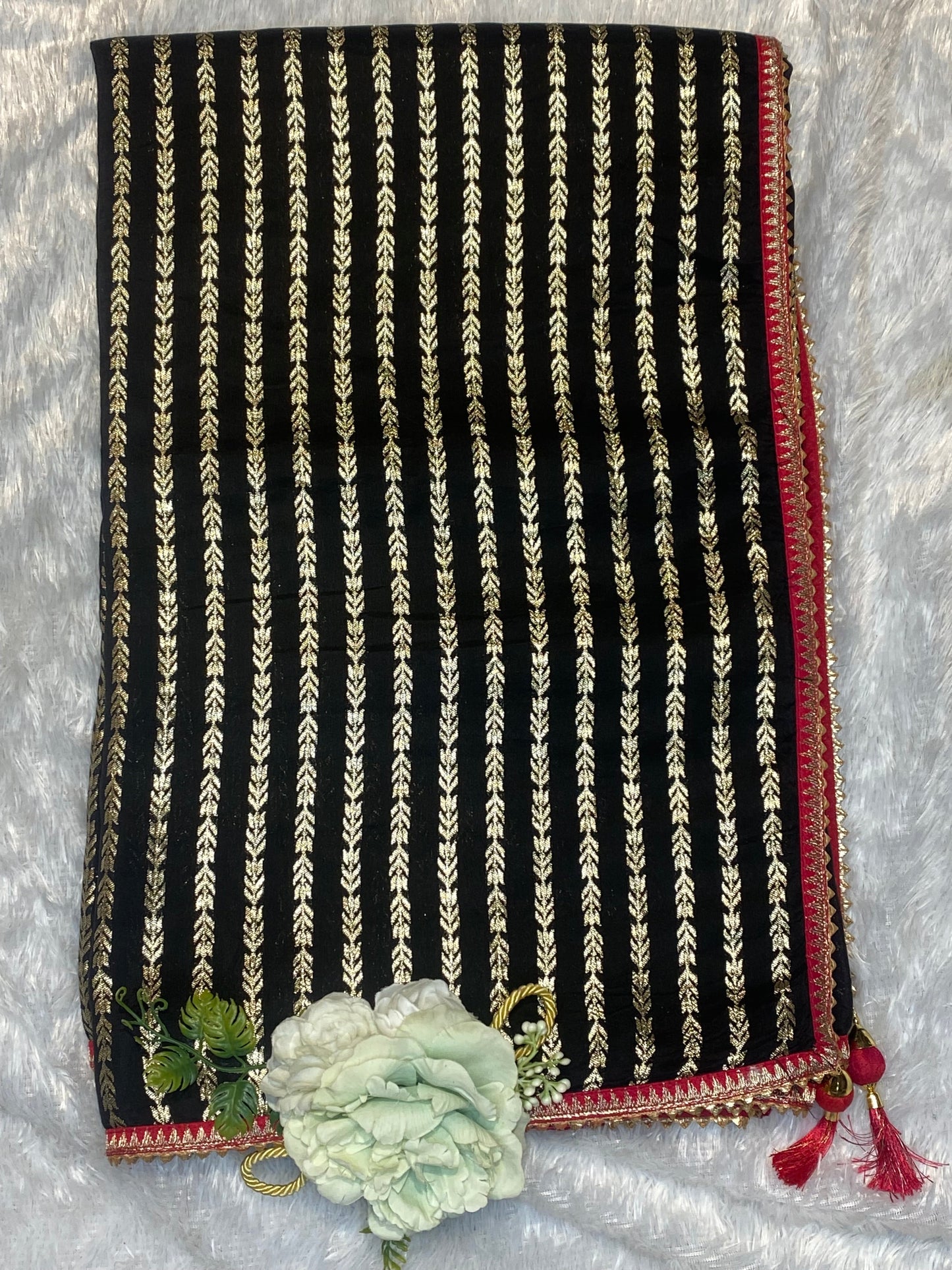 SOFT DOLA SILK SAREE WITH CONTRAST BORDER
