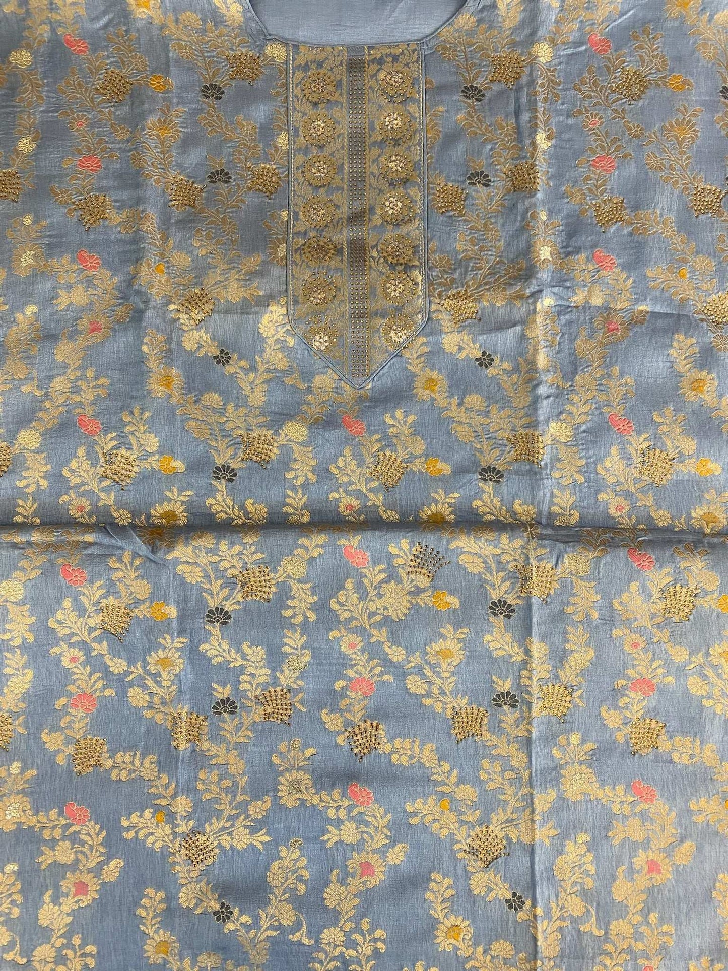 Regal Elegance: Handwoven Banarasi Silk Suit