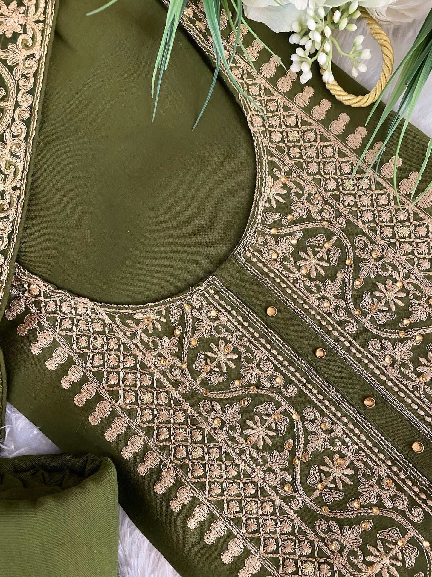 Mehndi Thread Work Semi Crepe Unstitched Salwar Suit