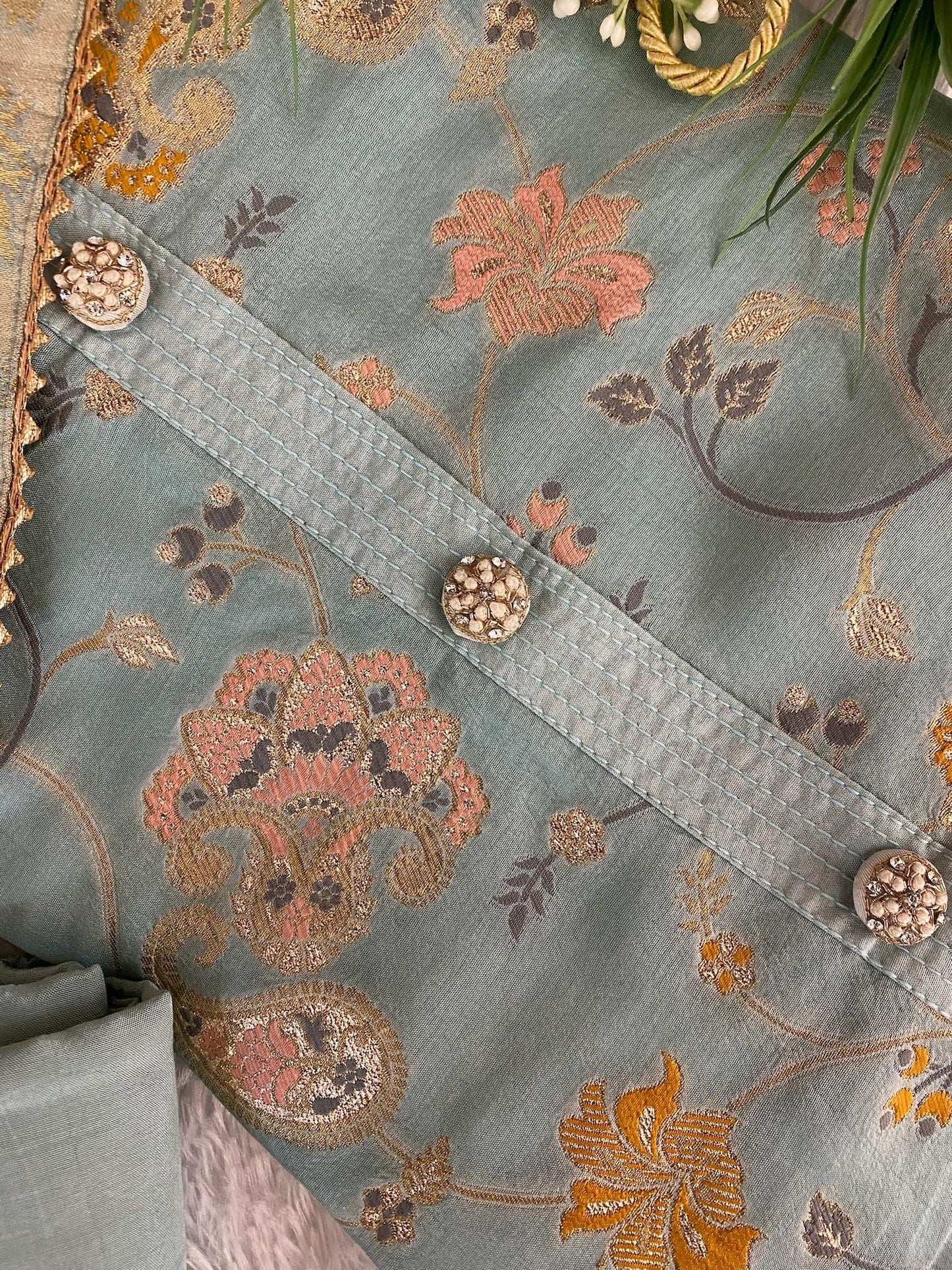 DOLA SILK MULTI WEAVING SUIT