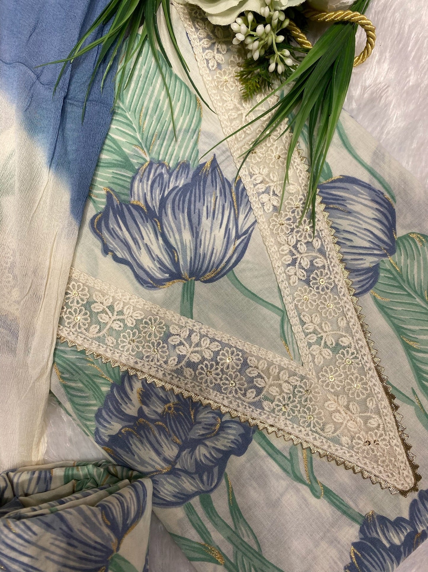 FLORAL PRINTED V SHAPPED COTTON SUIT