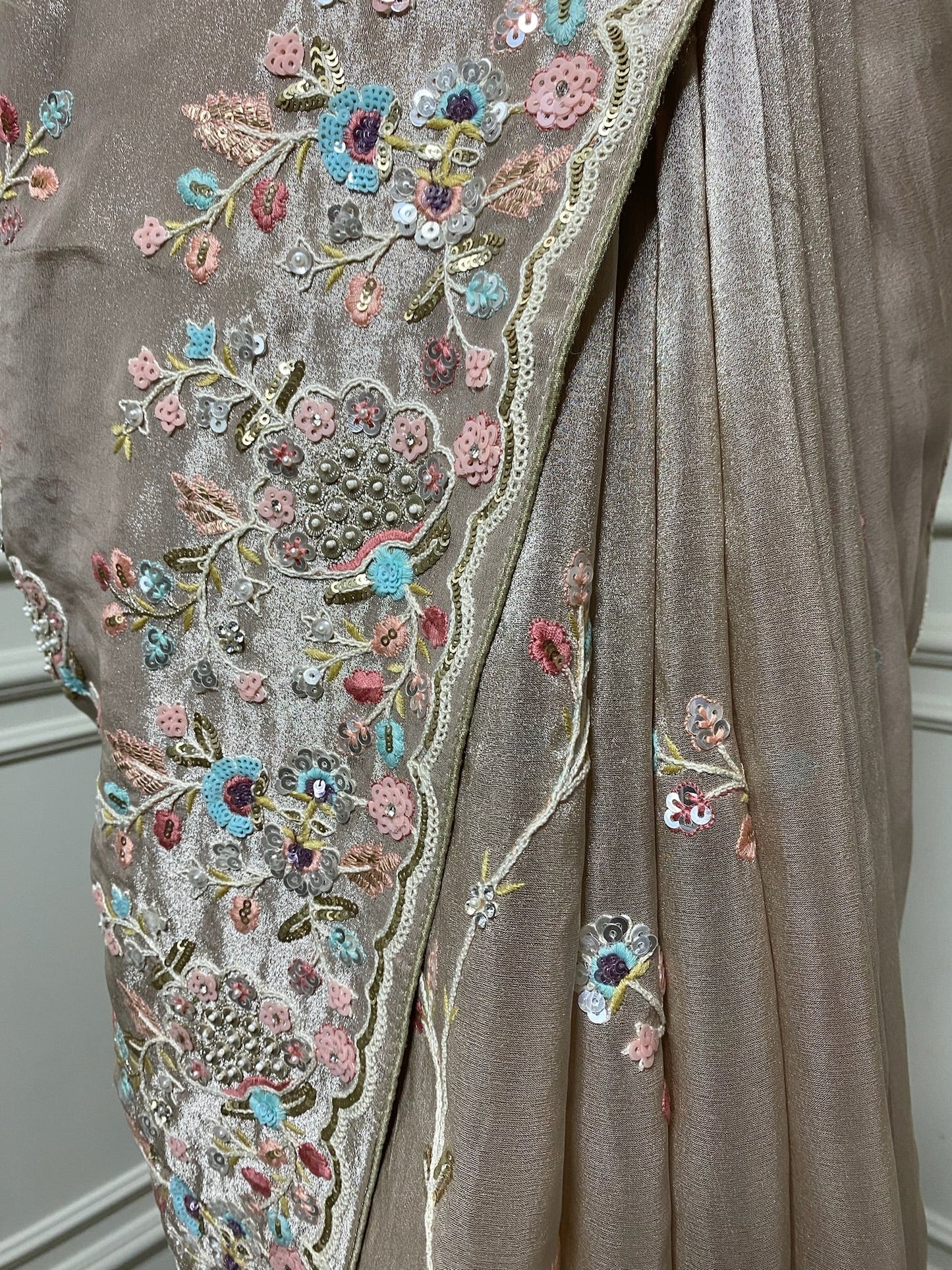 IVORY GOLDEN TISSUE THREAD WORK SAREE